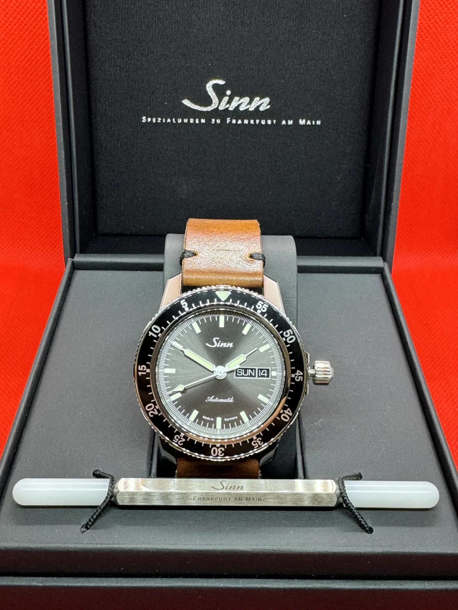 SINN 104 ST